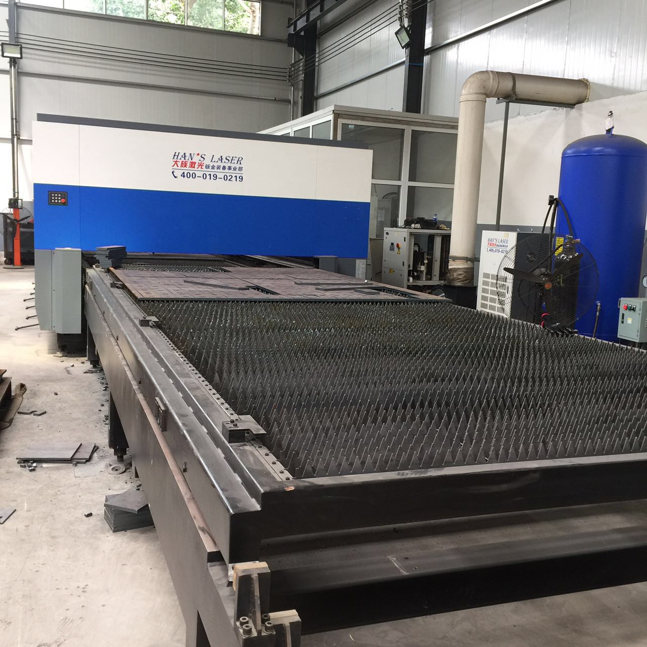 3000�ߴ��ͼ����и�C